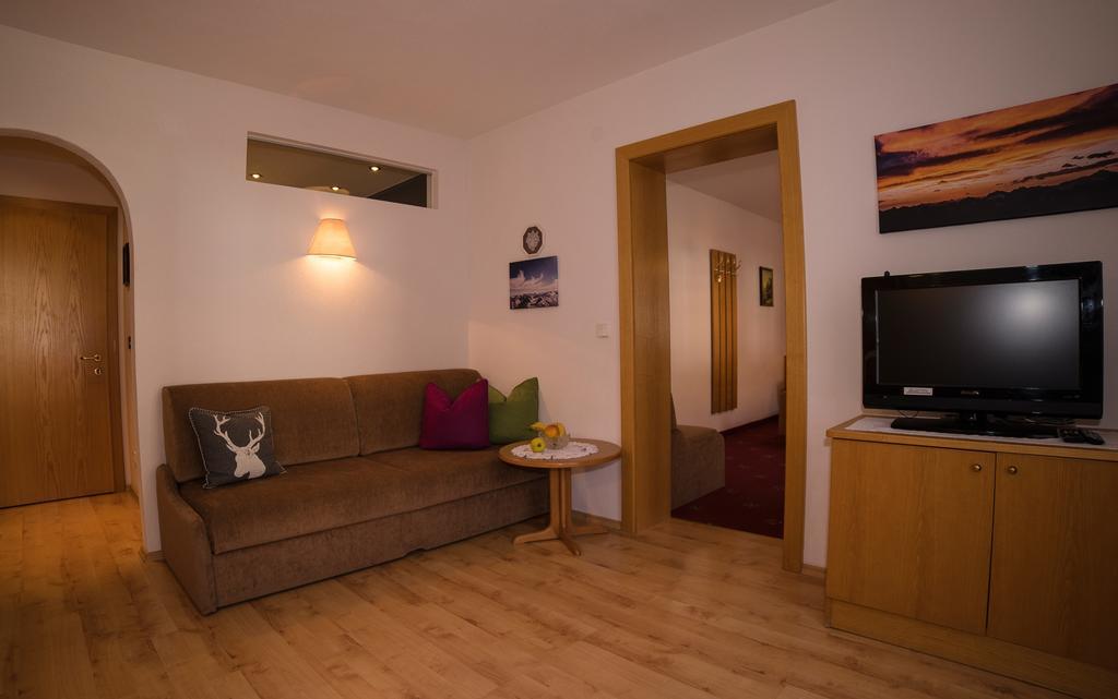 Alberts Bellevue Appartements ナウダース 部屋 写真