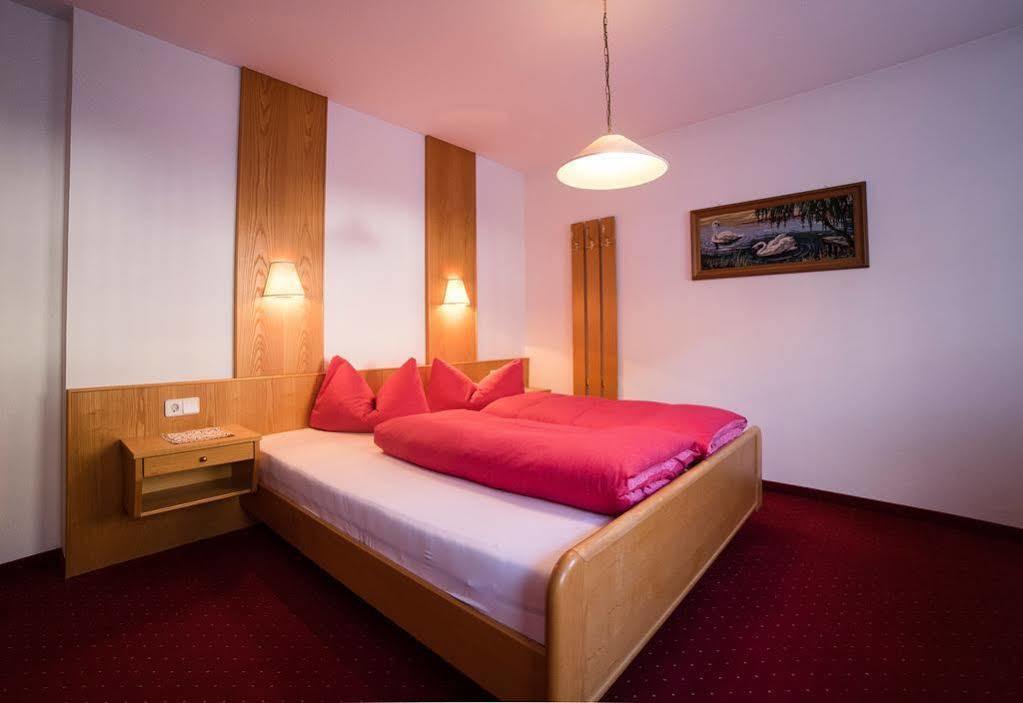 Alberts Bellevue Appartements ナウダース エクステリア 写真